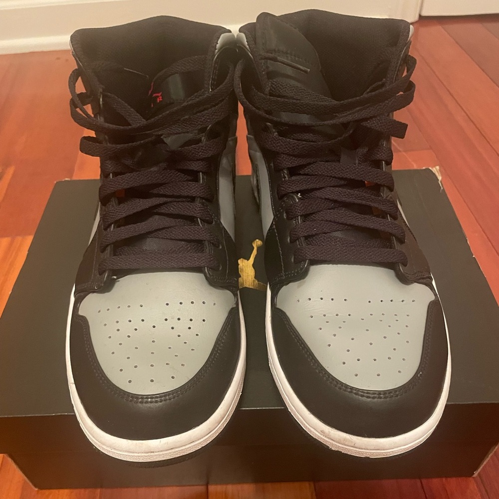 Air Jordan 1 Mids Shadow Grey/Gym Red/Black